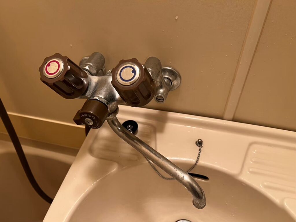足立区水漏れ安い
