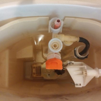 TOTOトイレ水漏れ修理写真