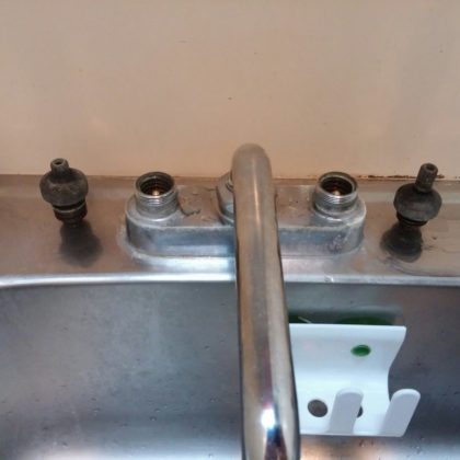 キッチン水漏れ修理の写真