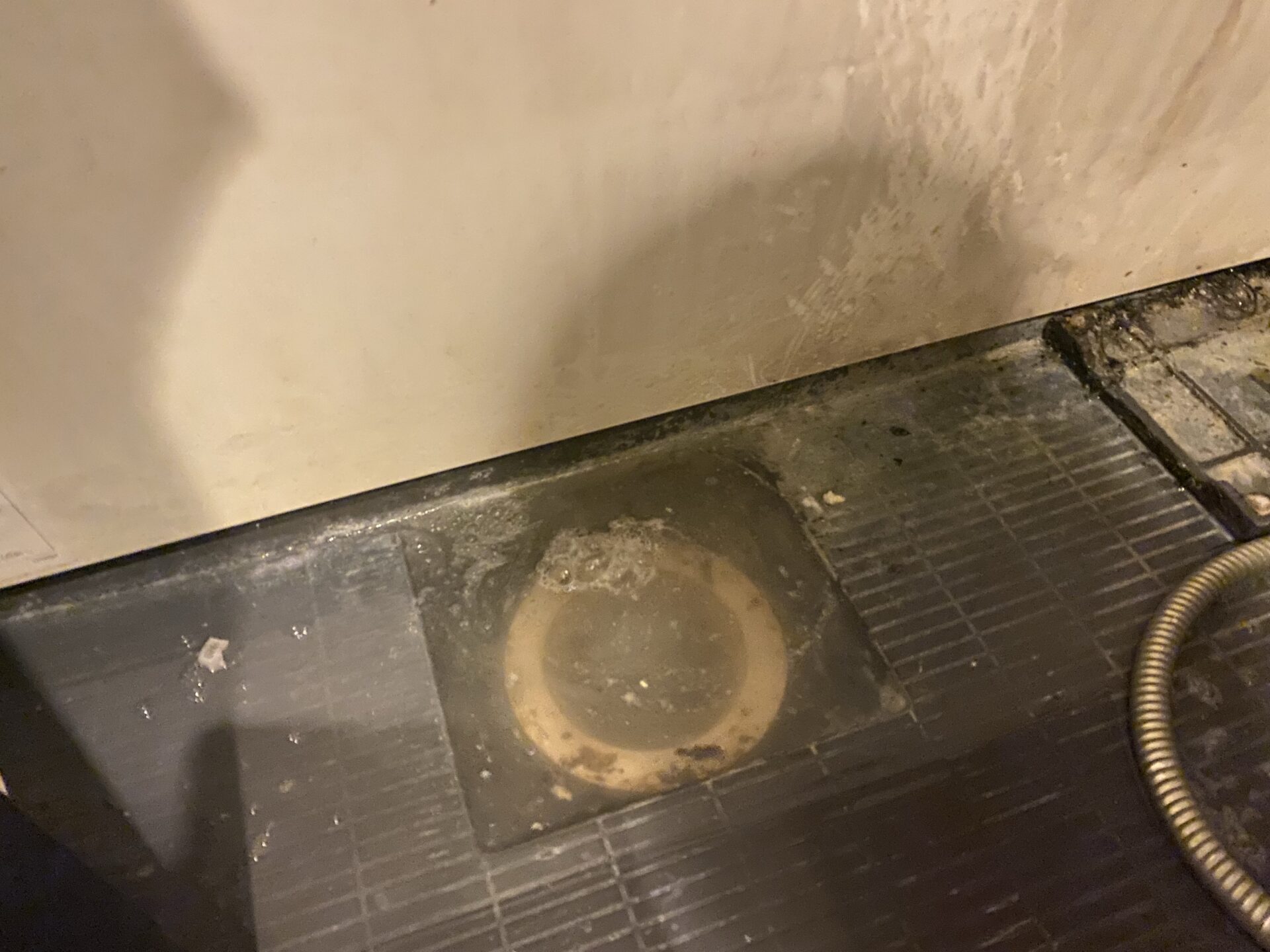 台東区寿町浴室排水水漏れ修理