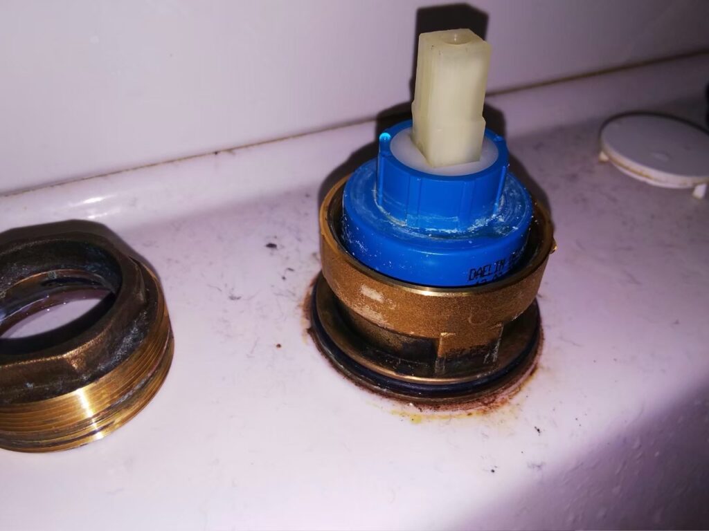 足立区水漏れ修理