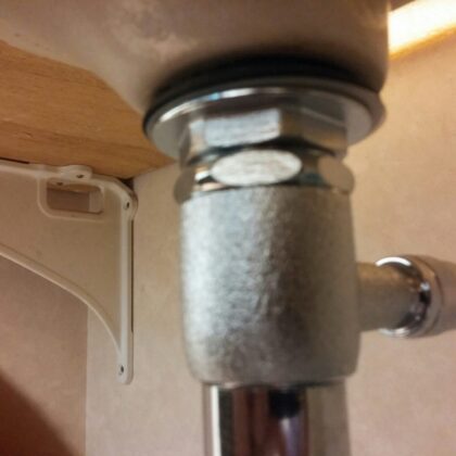 水漏れ修理​荒川区南千住