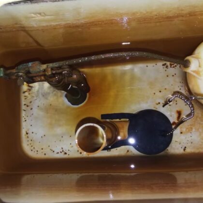 トイレ水漏れ修理​足立区本木・六木