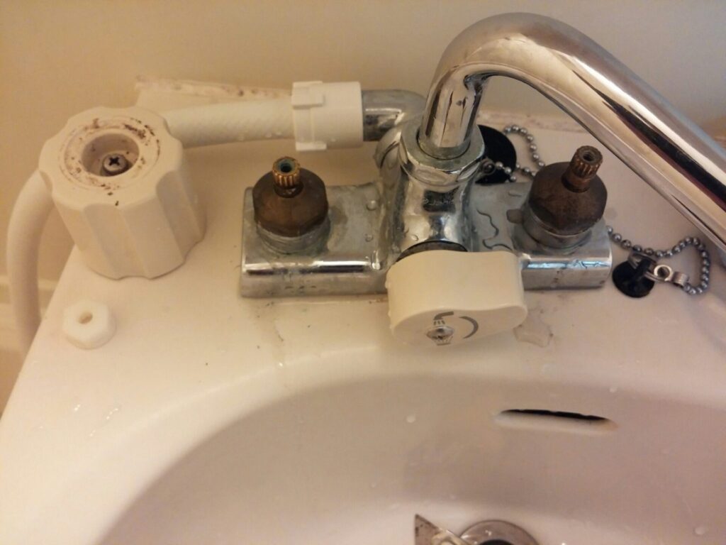 中野区 若宮・江原町ユニットバス水漏れ修理