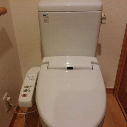 トイレ水漏れ漏水部品交換板橋区稲荷台・小豆沢