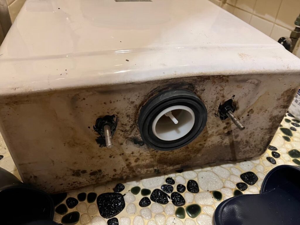 トイレタンク修理水漏れ流山市思井・青田