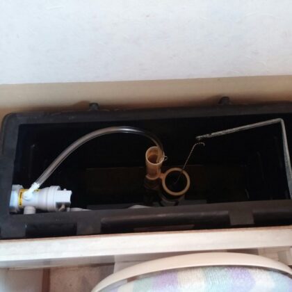 トイレ水漏れ修理​足立区千住緑町、島根