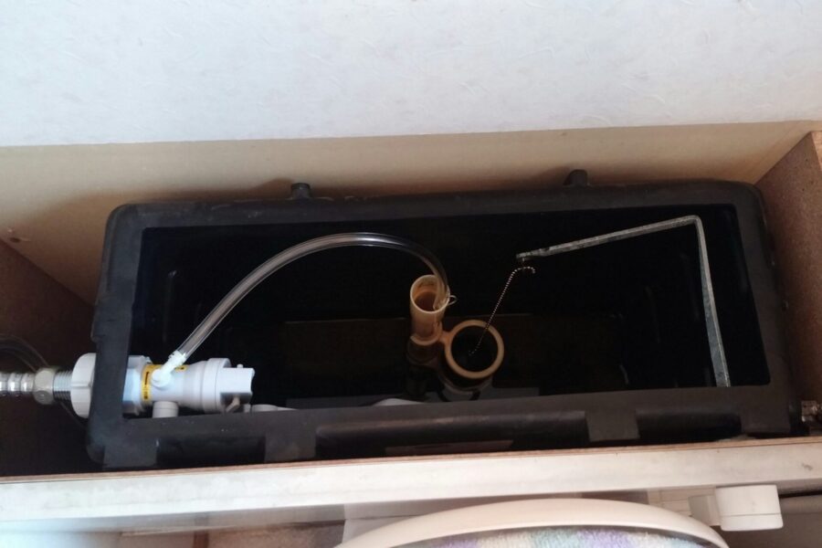 トイレ水漏れ修理​足立区千住緑町、島根