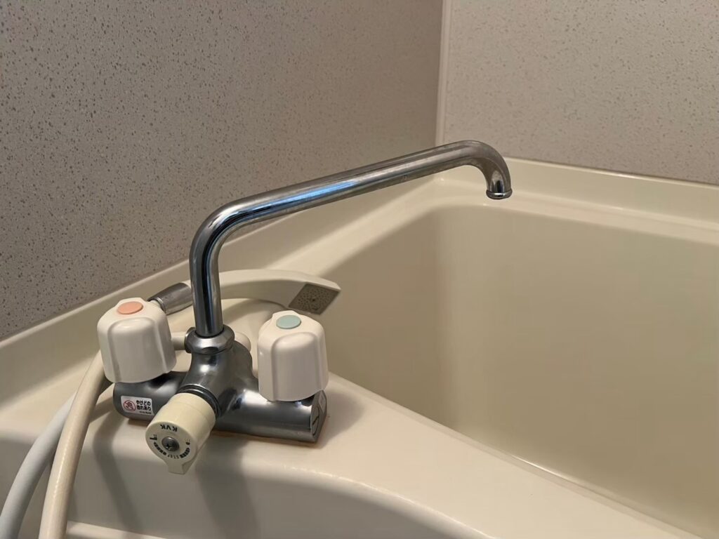 混合水栓蛇口水漏れ安い流山
