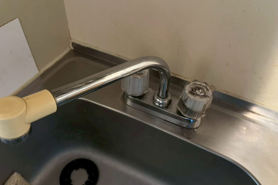 蛇口交換​足立区新田、神明