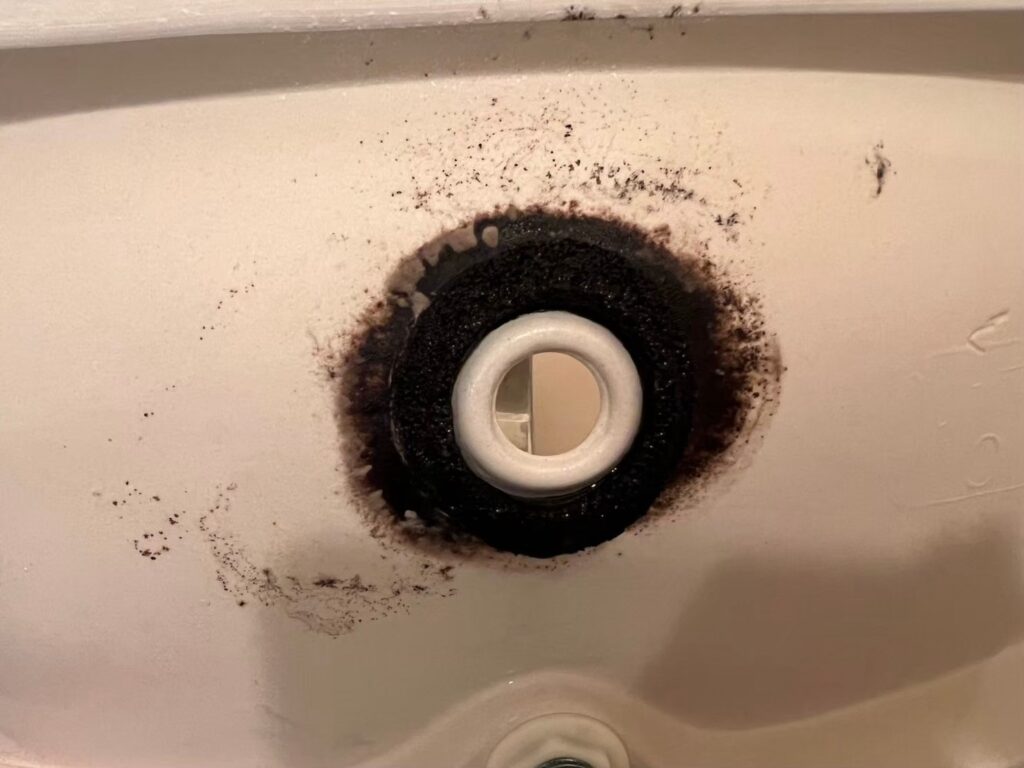 水道屋トイレ水漏れ修理