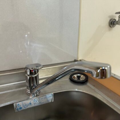 キッチン水漏れ修理​蛇口交換​
