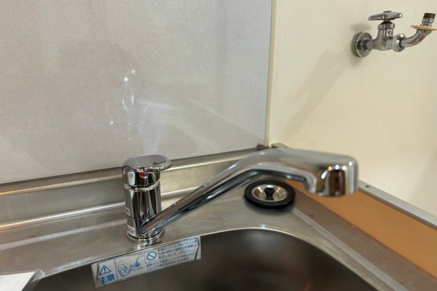 キッチン水漏れ修理​蛇口交換​
