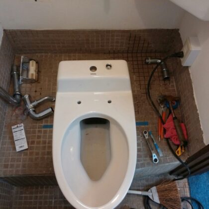 トイレ水漏れ修理​