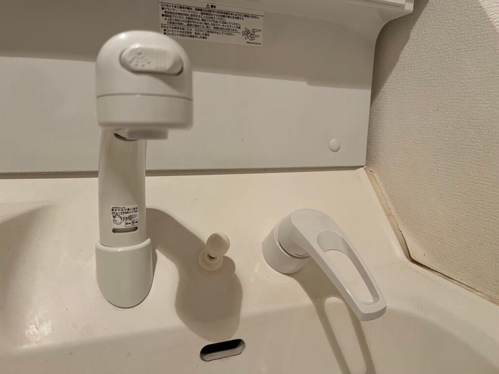 æ°Žéå±äžé·¹åžä»å·é§
ãã€ã€ãã¶äžé§