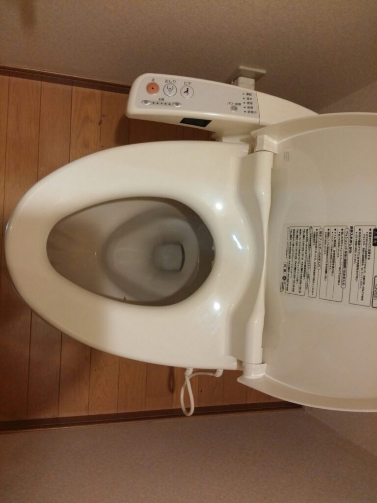 トイレ水漏れ修理の施工例（ミズモ水道）