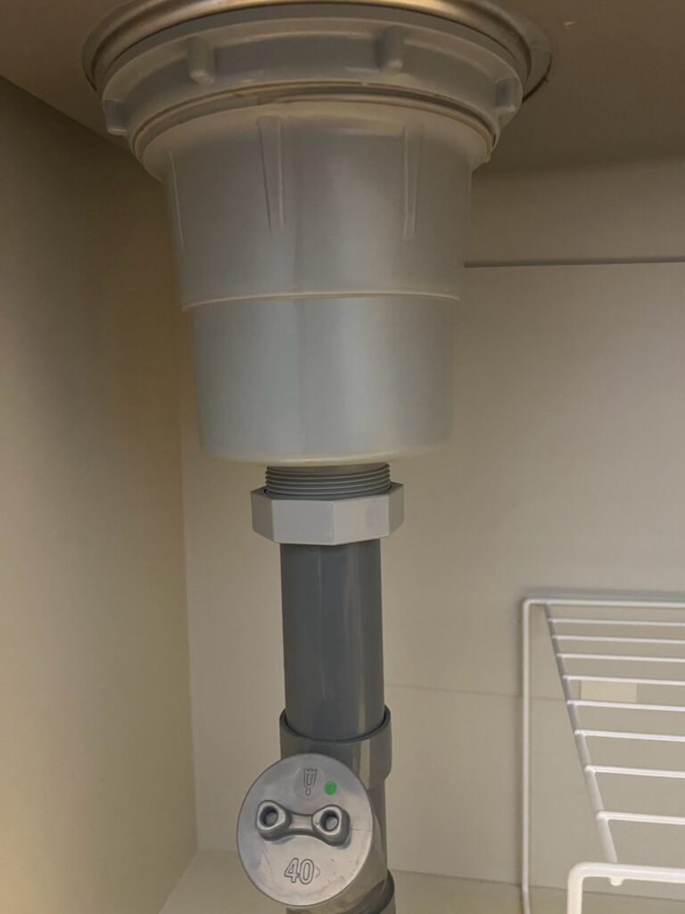 キッチン水漏れ修理の施工例(ミズモ水道)