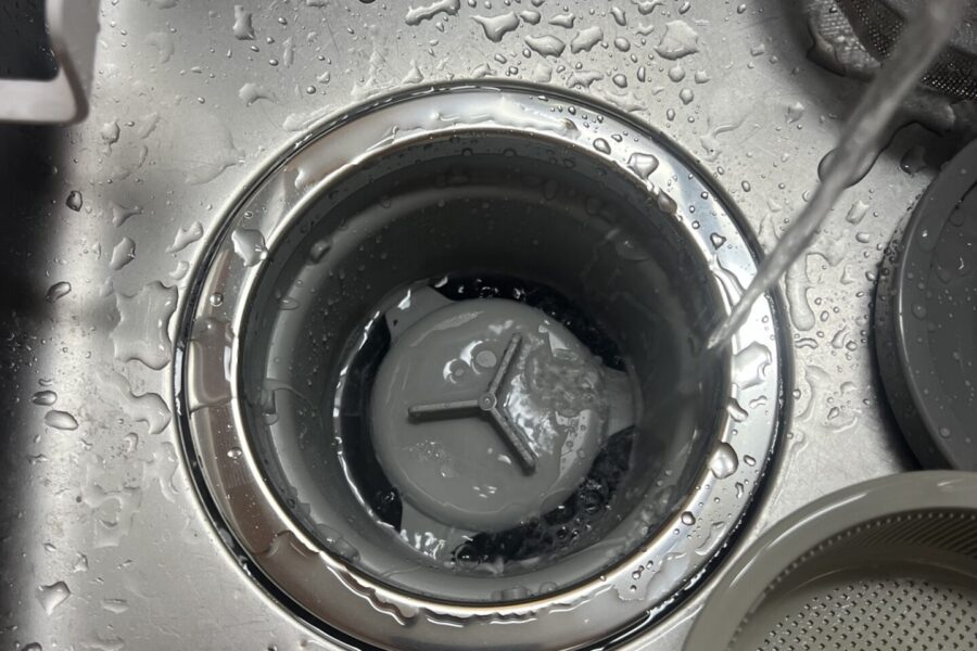 キッチン水漏れ修理の施工例（ミズモ水道）